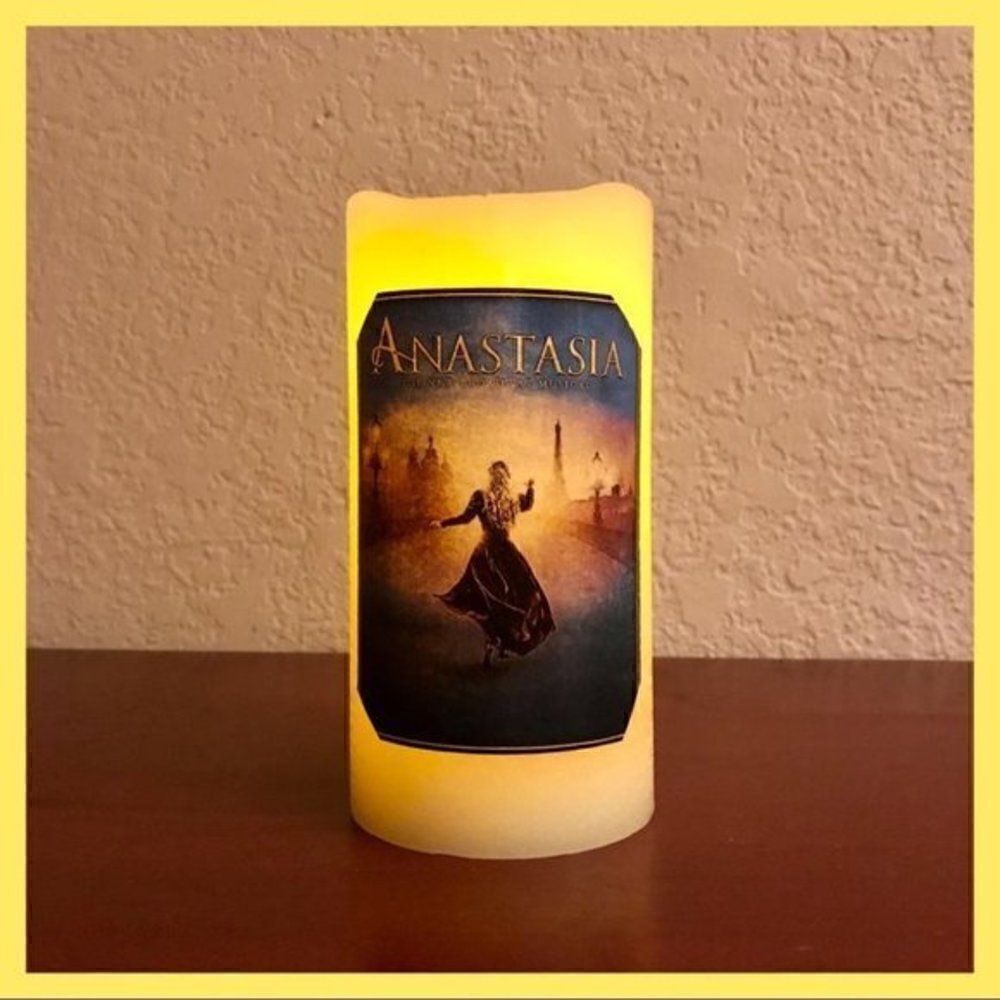 *30off3* NWOT. Anastasia Broadway Musical‎ TheaterFlameless Candle